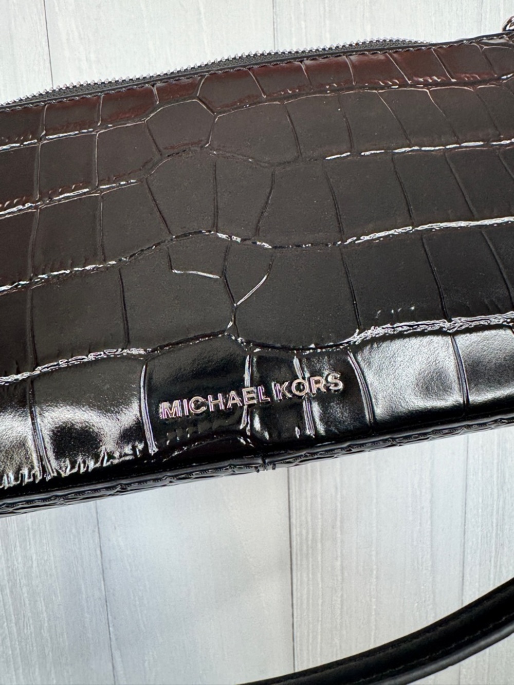 Michael Kors Empire Crocodile-Embossed Leather Chain-Link Pochette in black - Picture 5 of 11